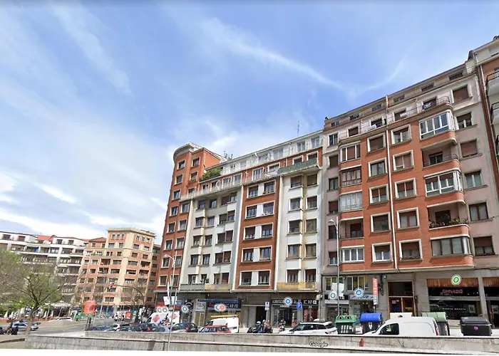 Amplio Y Bonito Piso A Pocos Metros Del Centro Більбао
